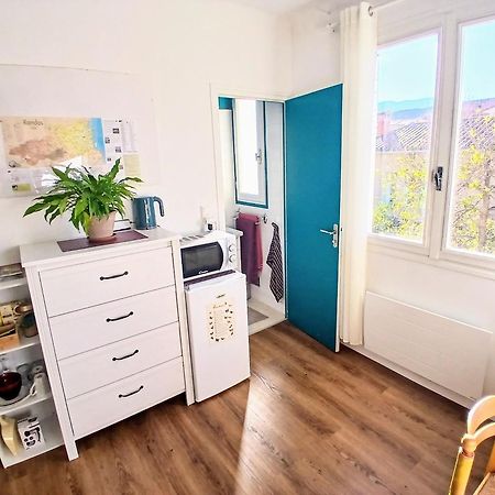 Comme Un Petit Studio - Totalement Independant - Entree Autonome Prades  Luaran gambar